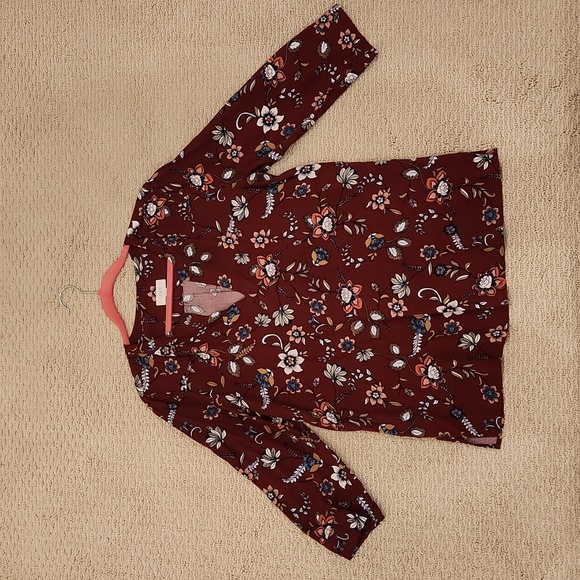 Loft Outlet Maroon Floral Print Blouse, 3/4 length Button Sleeves - Picture 3 of 8